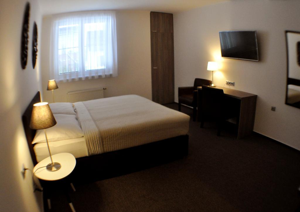 Studia Letcu 2A Appartement Olomouc Buitenkant foto